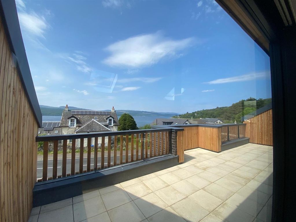 Property photo 2 of 19 Roof Terrace