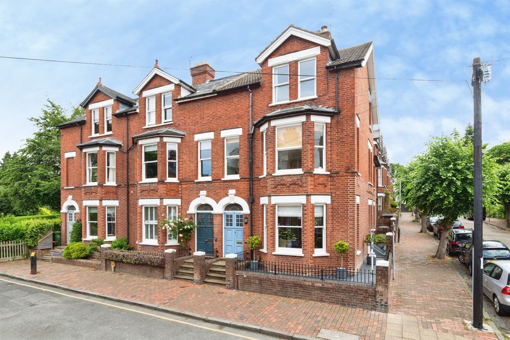 Property photo 1 of 19