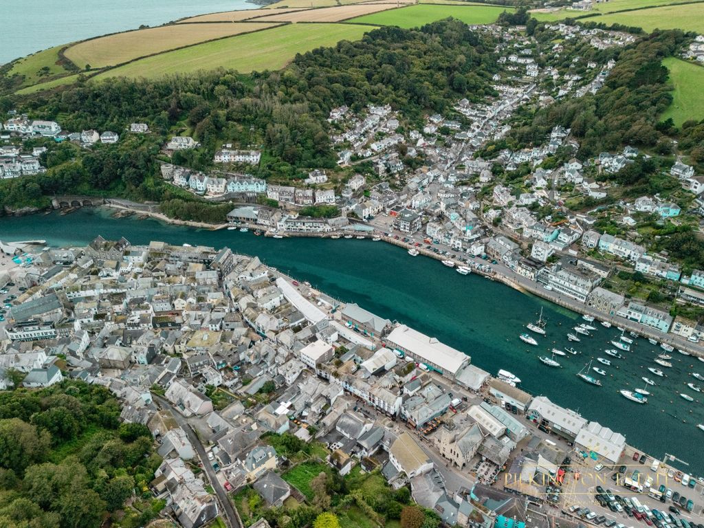 Property photo 2 of 2 4806143