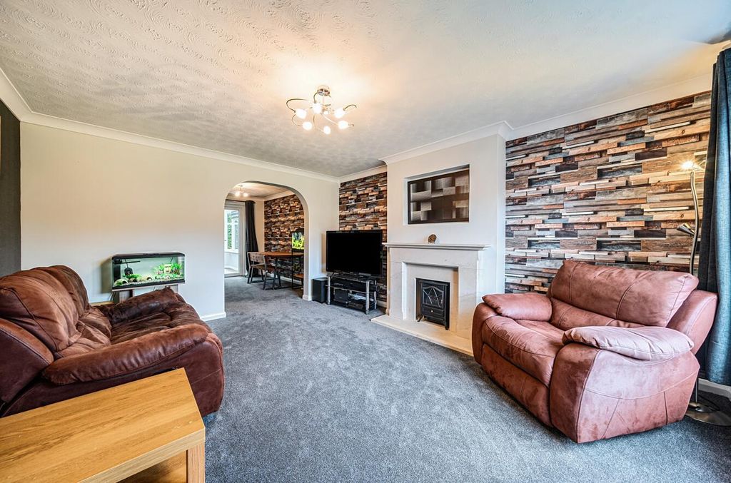 Property photo 2 of 19 1373393-7-68Ff8B72602A8.Jpg