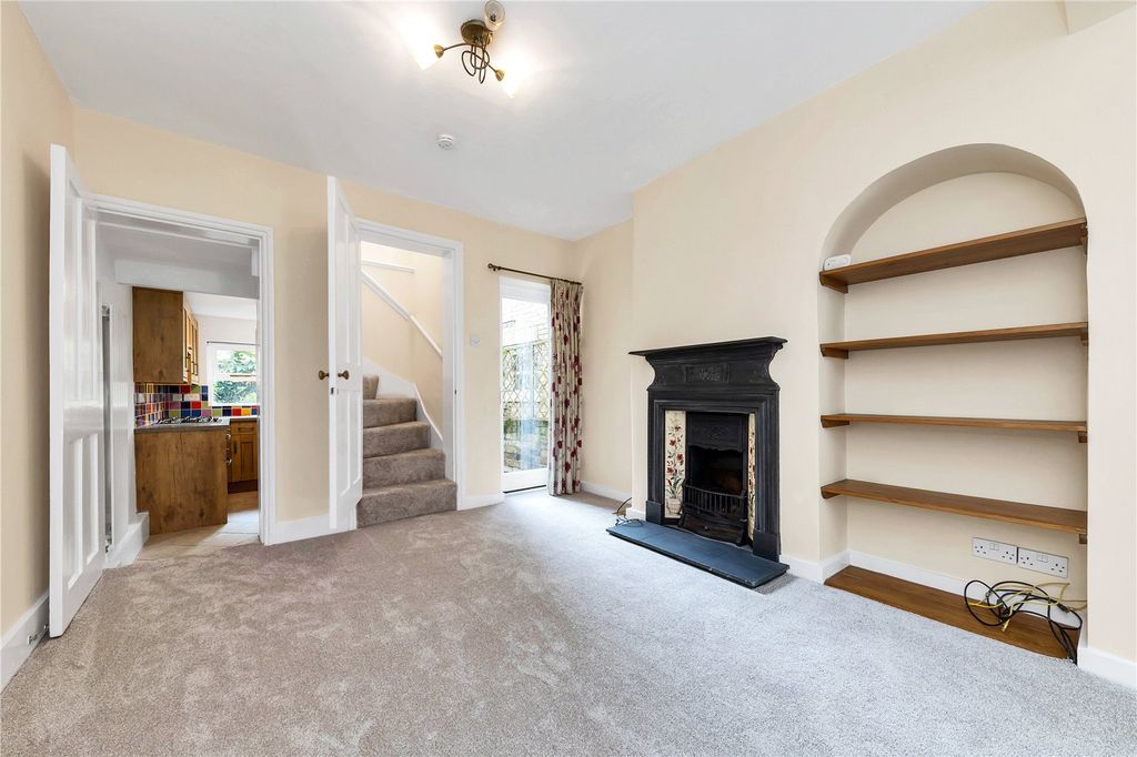 Property photo 2 of 8 Picture No. 15