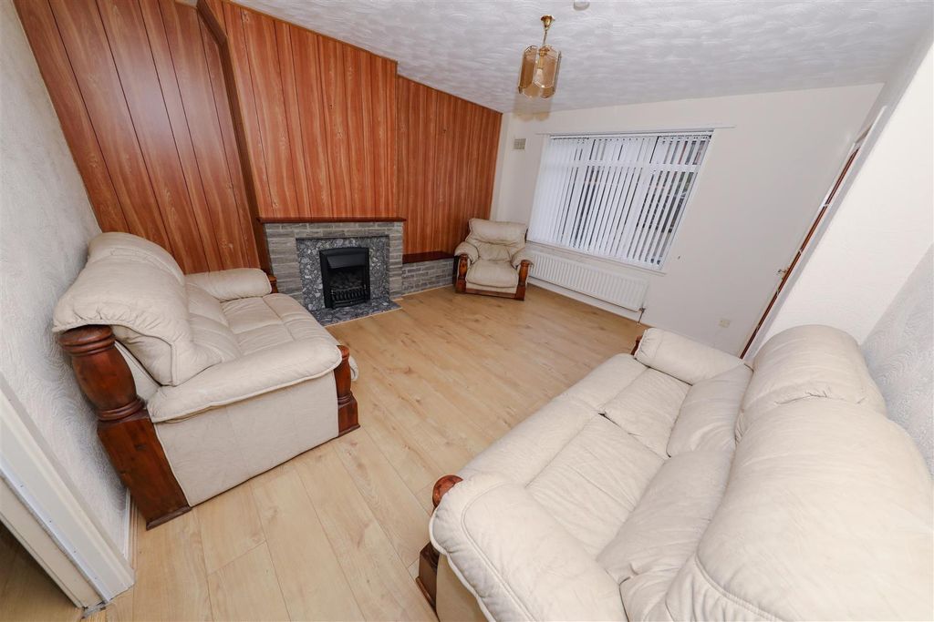 Property photo 3 of 12 C