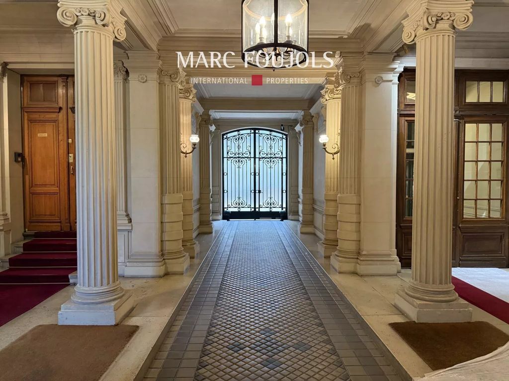 Property photo 1 of 5 Paris XVI Troacdero - Professional Apartment 155 m² With Services