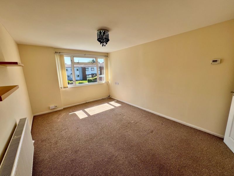 Property photo 3 of 8 Photo 7
