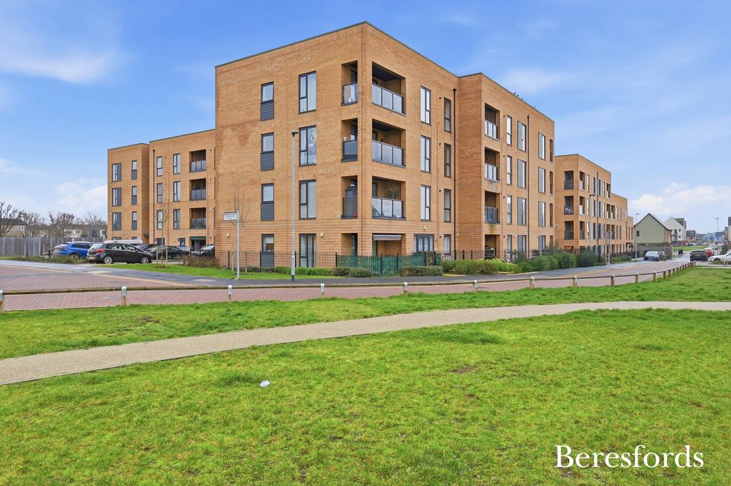 Property photo 1 of 14 Front