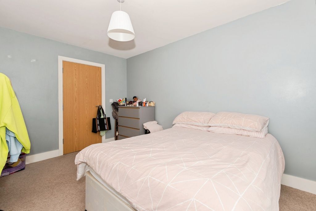 Property photo 3 of 16 Photo