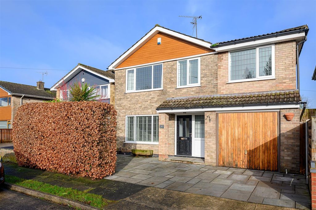 Property photo 1 of 23