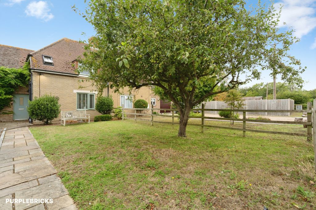 Property photo 3 of 39