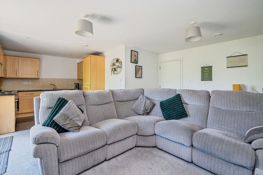 Property photo 3 of 20 Pbox-Img.Jpg