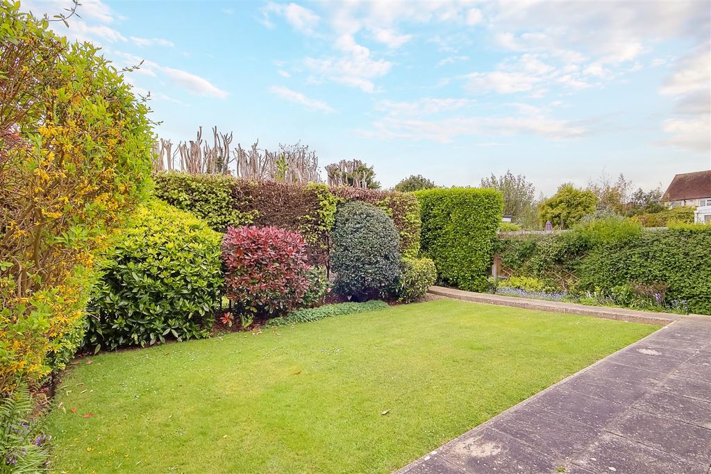 Property photo 2 of 22 Img_4748-Img_4750.Jpg