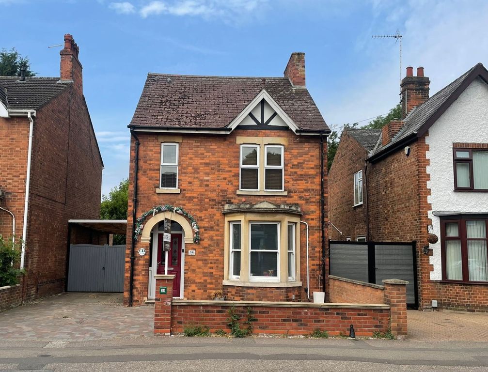 Property photo 3 of 17
