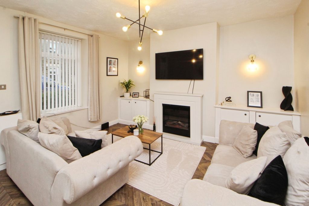 Property photo 2 of 12 Picture No. 05