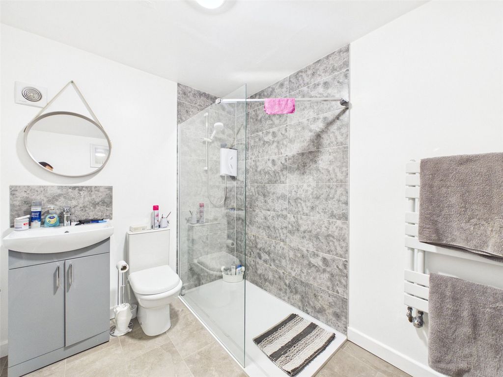 Property photo 3 of 15 Picture No. 12