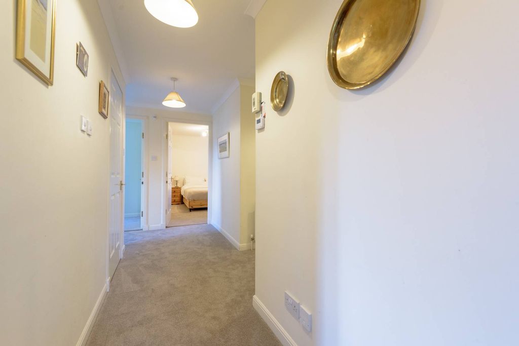 Additional image 11 of 3 bed flat for sale23 Royal Apartments, 1 Station Road, North Berwick EH39
