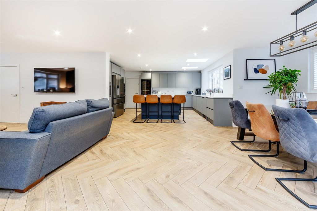 Property photo 3 of 44 58735.Jpg