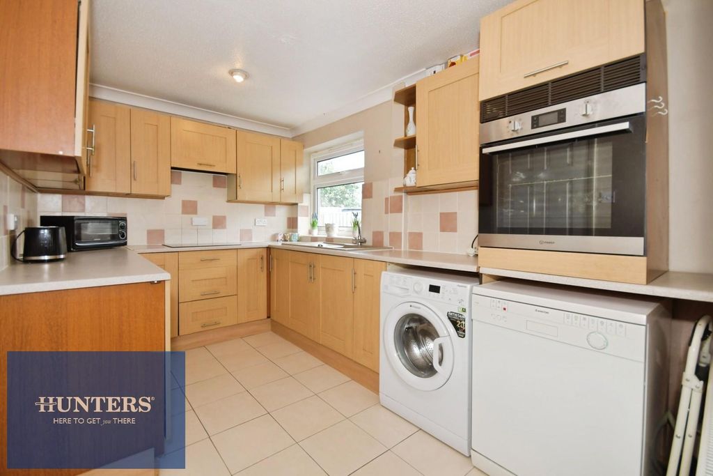 Property photo 3 of 19 Kitchen.Jpg