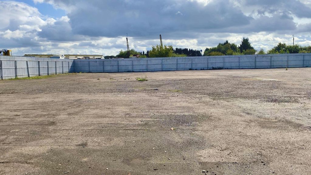 Property photo 3 of 6 Image 2