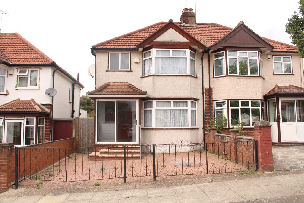 Property photo 1 of 14 Frontage