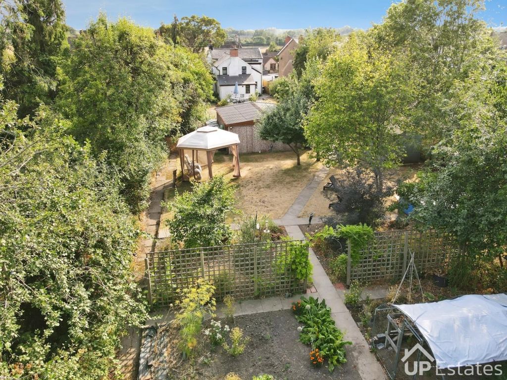 Property photo 3 of 35
