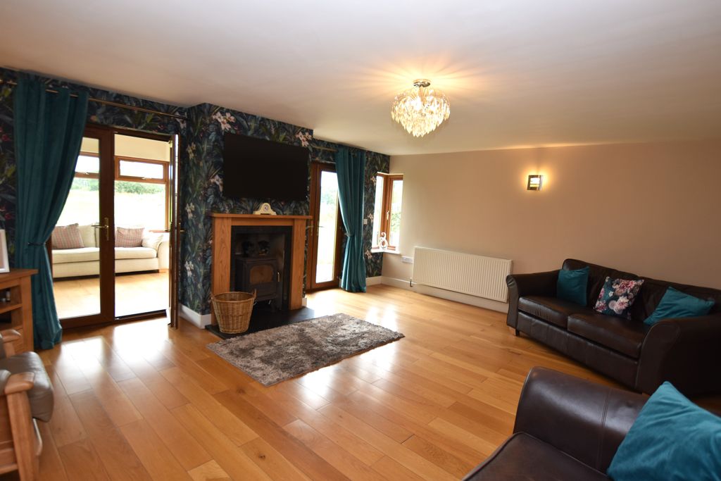 Property photo 2 of 29