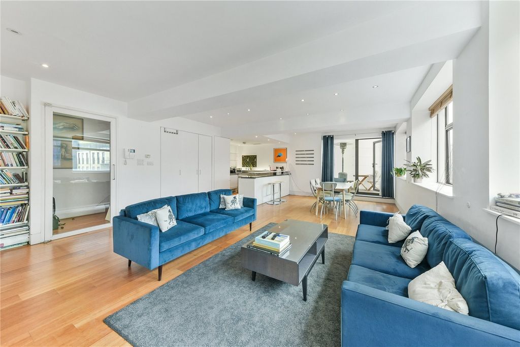 Property photo 3 of 16