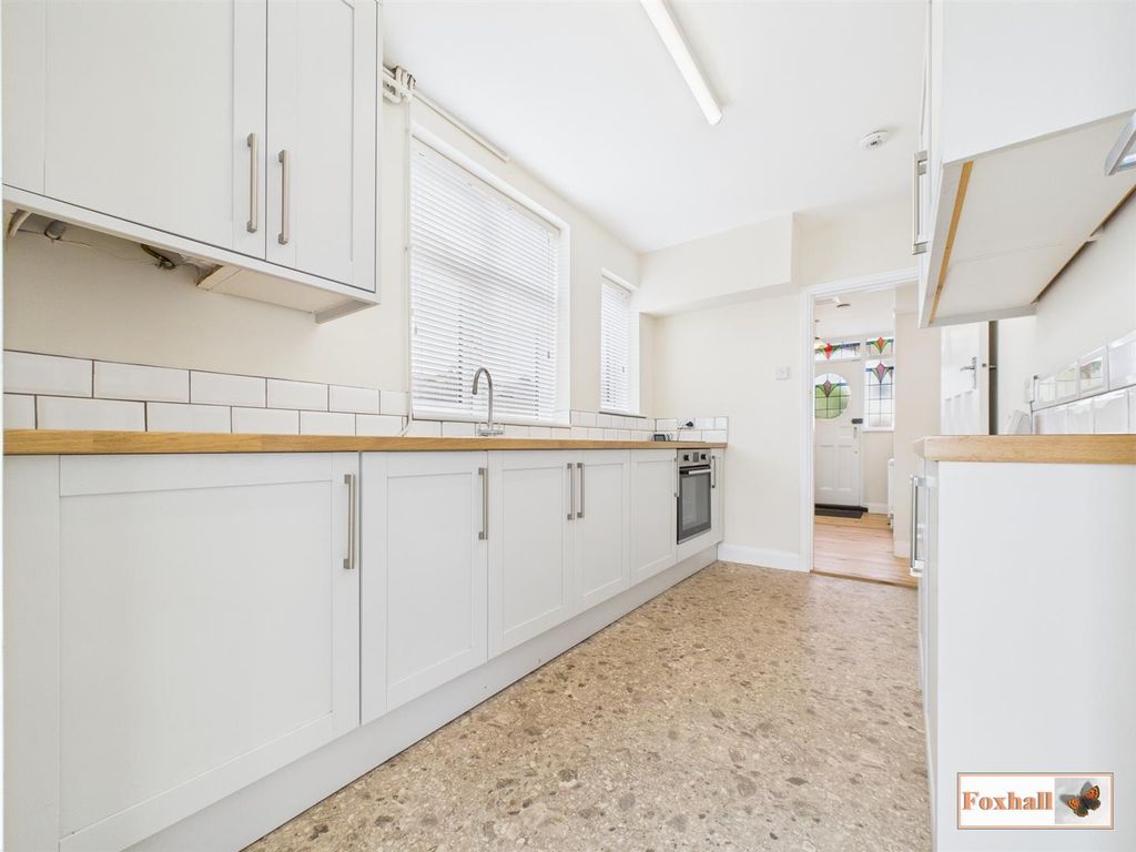 Property photo 3 of 24 Kitchen