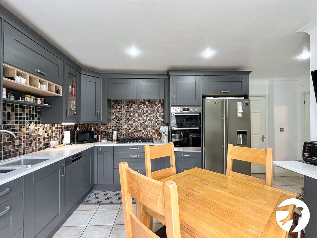Property photo 3 of 22 Picture No. 36