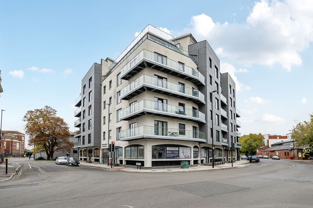 Property photo 1 of 12