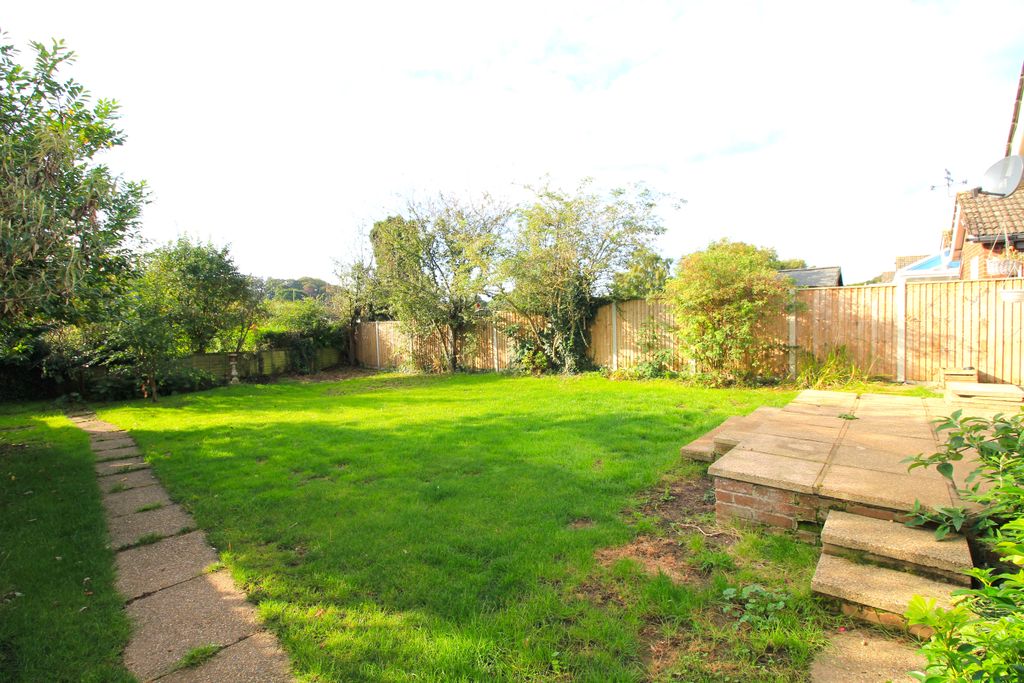 Property photo 2 of 8