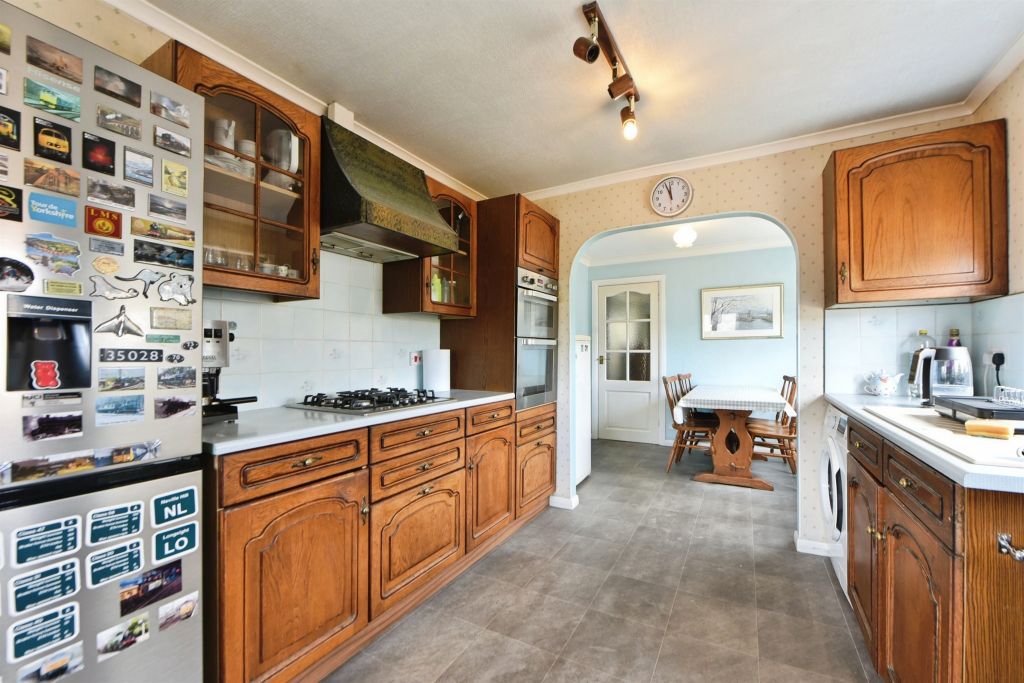 Property photo 3 of 15