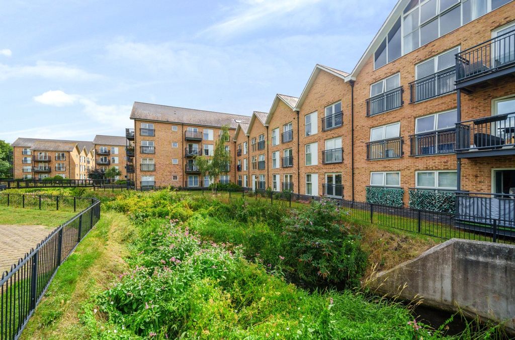 Property photo 2 of 13 Picture No. 16