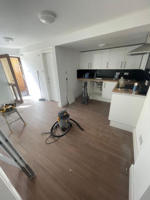 Property photo 1 of 4