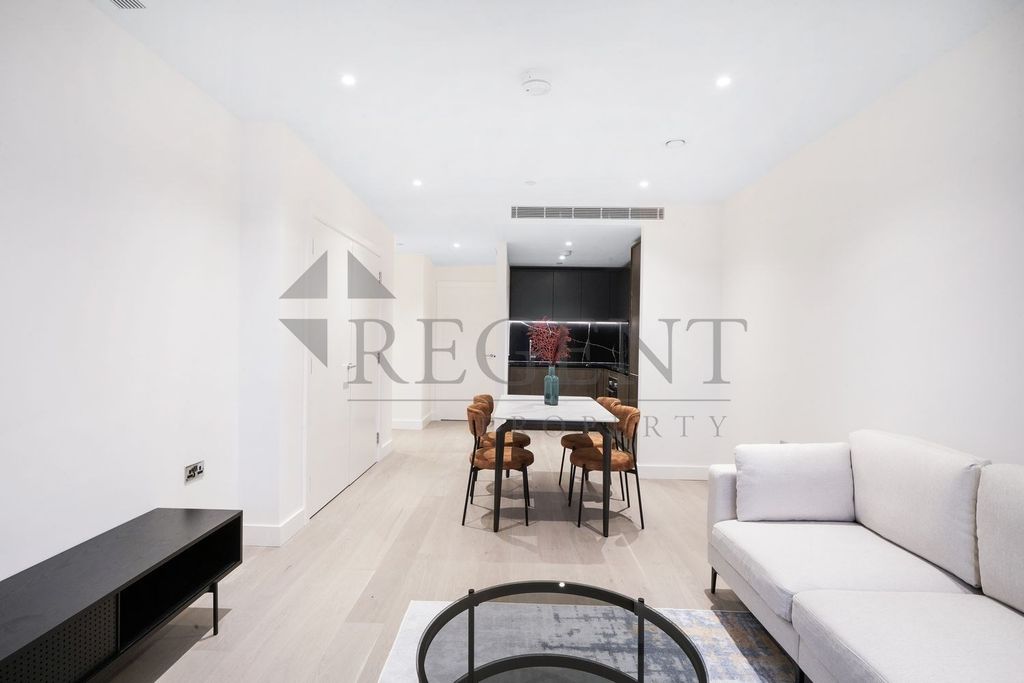 Property photo 2 of 16 Open Plan