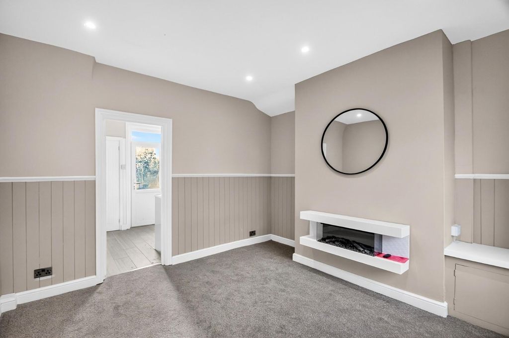 Property photo 3 of 14 38Regentmount-4.Jpg