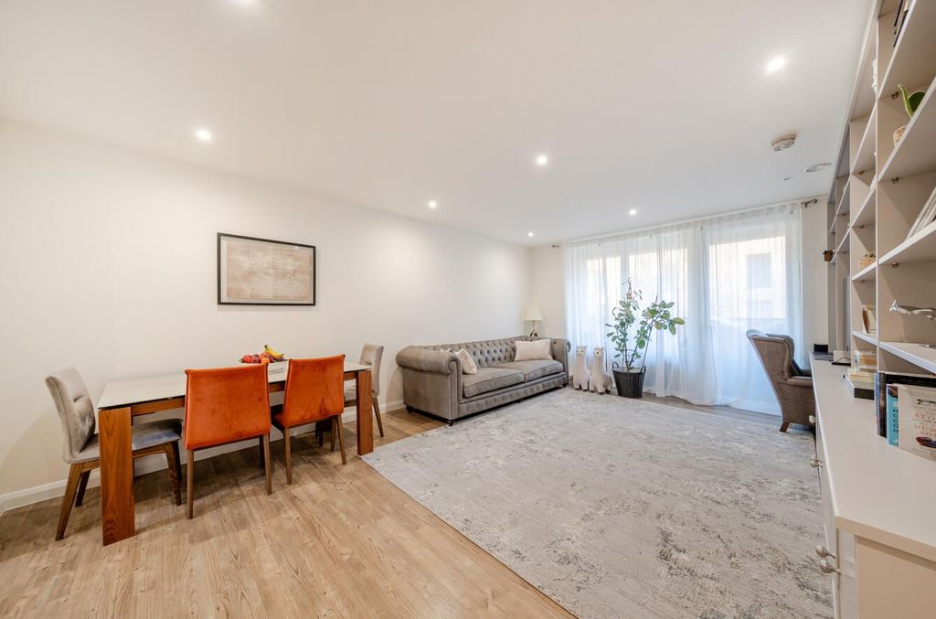 Property photo 2 of 10 Davidson Frost-Wellings, Dfw, Welford Court, Edgwa