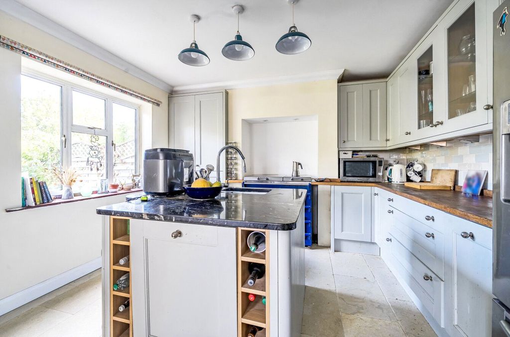 Property photo 2 of 19 Kitchen