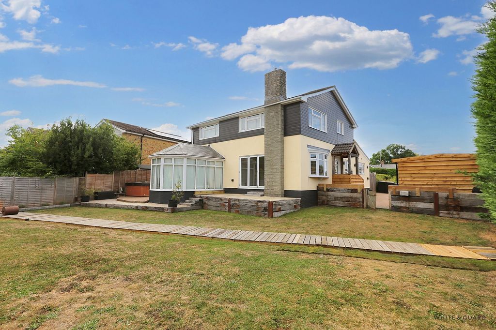 Property photo 1 of 19