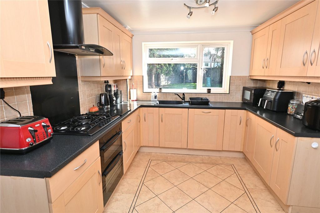 Property photo 3 of 19 Picture No. 15