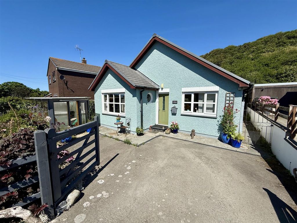 Property photo 1 of 32 Tempimagegqf9Yy.Jpg