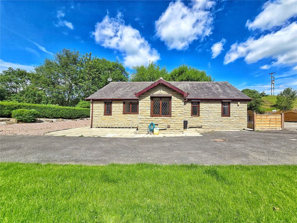 Property photo 2 of 23 Detached Bugalow