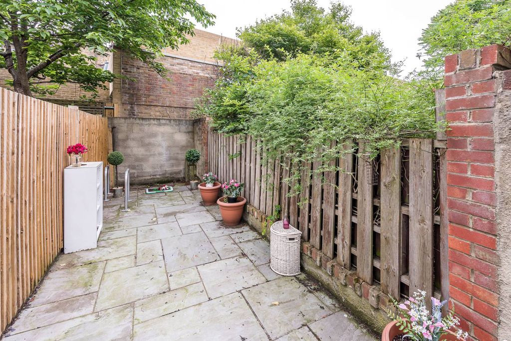 Property photo 3 of 14