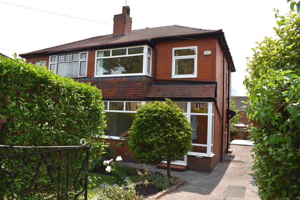 Property photo 3 of 33