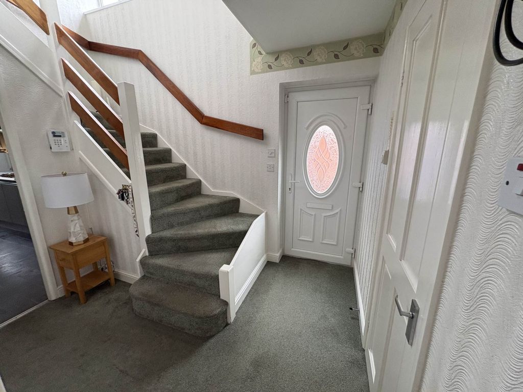 Property photo 2 of 35