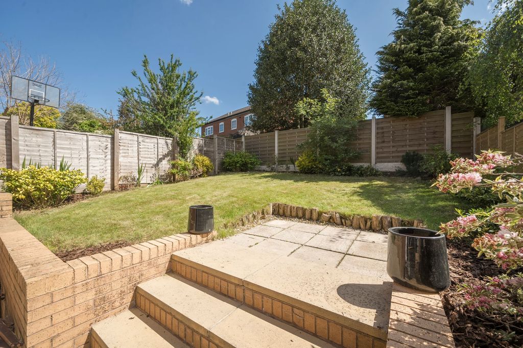 Property photo 3 of 17