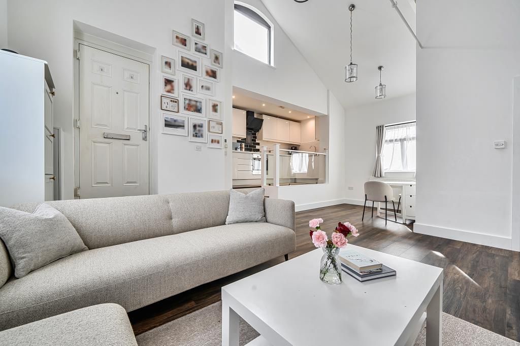 Property photo 1 of 19 Living Room