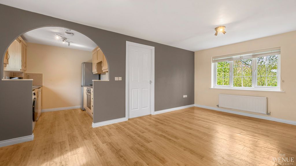 Property photo 2 of 20 5093813