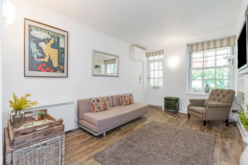 Property photo 1 of 9