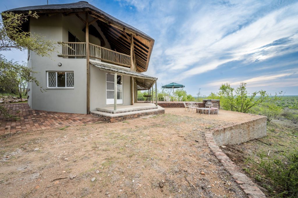 Property photo 2 of 32 1Hs1684291