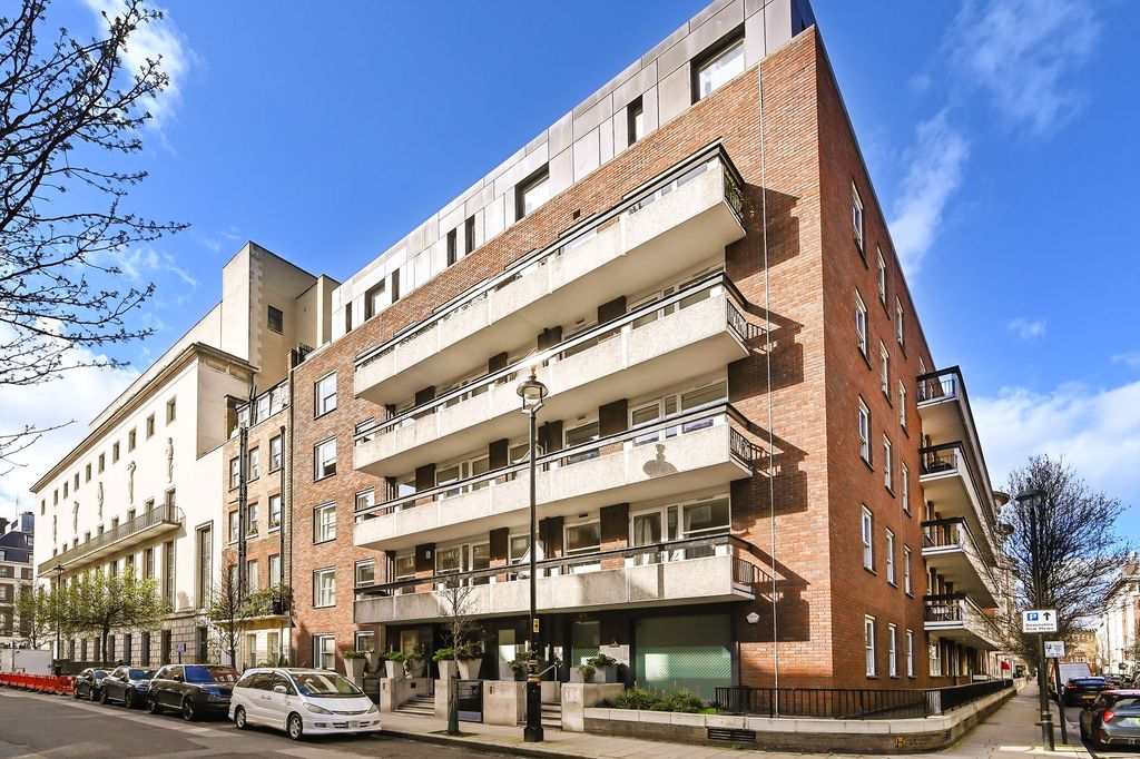 Property photo 3 of 13