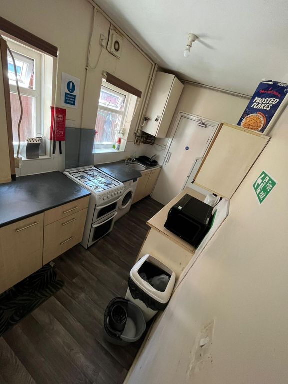 Property photo 3 of 5